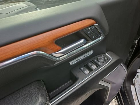 Used 2022 GMC Sierra 1500 Denali w/ Denali Reserve Package image 11