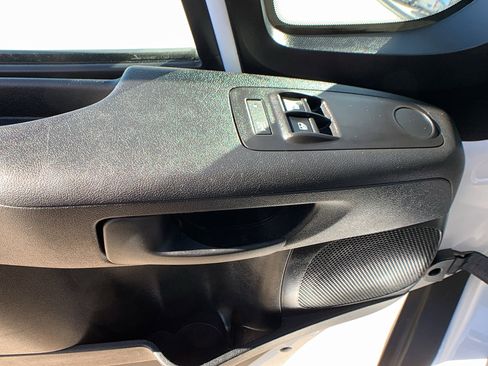 Used 2023 RAM ProMaster 2500 image 12