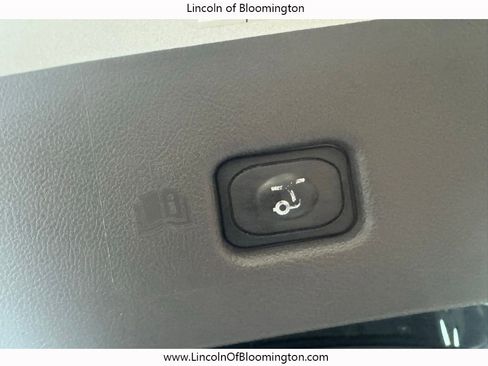 Used 2019 Lincoln Nautilus Reserve image 27