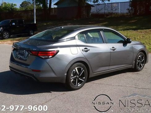 Used 2024 Nissan Sentra SV image 6
