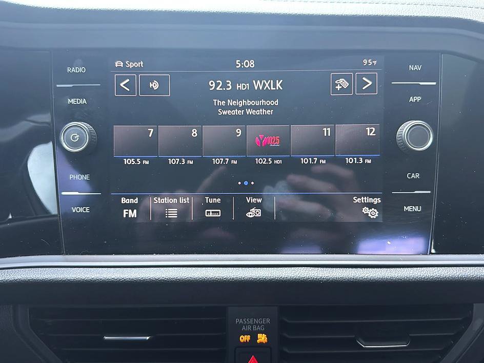 Used 2019 Volkswagen Jetta SEL Premium FWD image 35