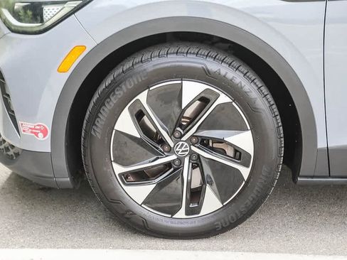 Used 2022 Volkswagen ID.4 Pro S image 9