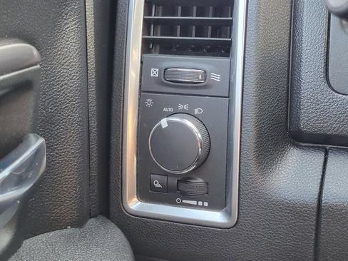 Used 2021 RAM 1500 Warlock AWD/4WD image 12
