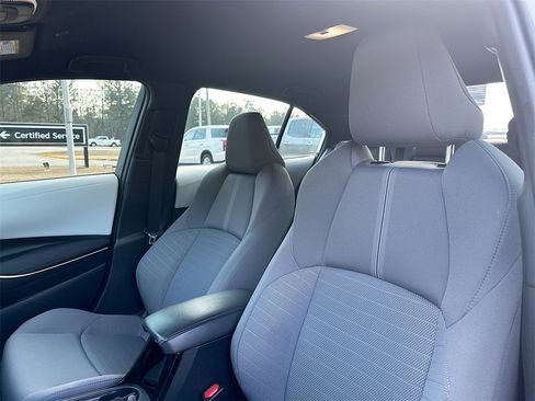 Used 2024 Toyota Corolla SE image 8