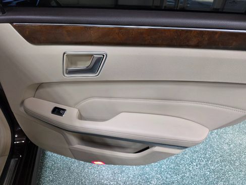 Used 2016 Mercedes-Benz E 350 4dr Sdn E 350 Sport RWD image 22