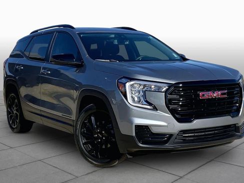 Used 2024 GMC Terrain SLE w/ Elevation Edition FWD image 3