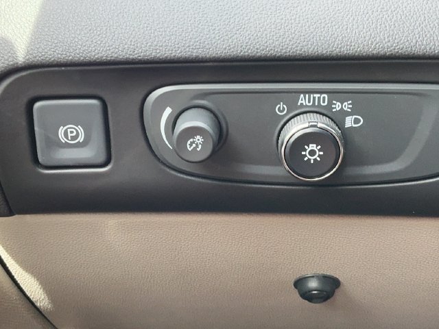 Used 2021 Buick Enclave Essence FWD image 37