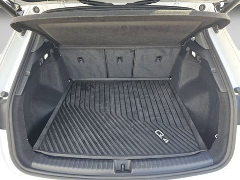 Used 2023 Audi Q4 e-tron Premium Plus image 27