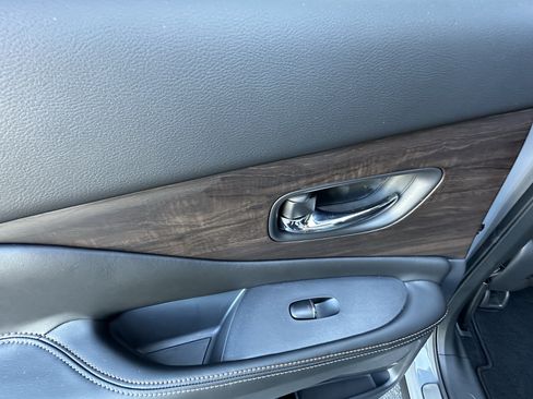 Used 2024 Nissan Murano Platinum w/ Cargo Package FWD image 28