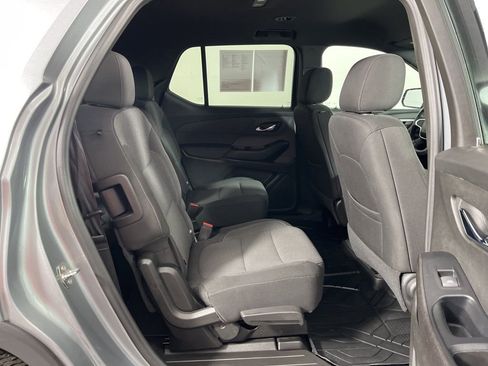 Certified 2023 Chevrolet Traverse LT FWD image 8