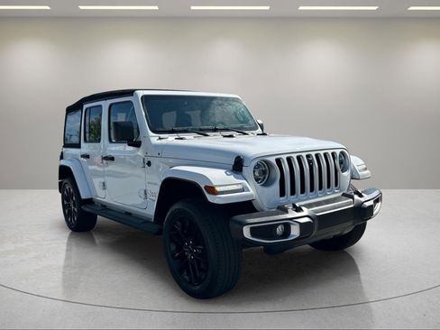 Used 2021 Jeep Wrangler Unlimited Sahara w/ Cold Weather Group AWD/4WD image 7