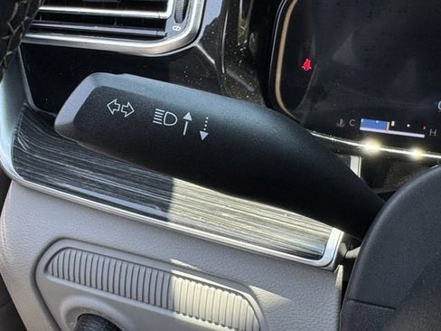 Used 2022 Jeep Wagoneer Series III AWD/4WD image 24