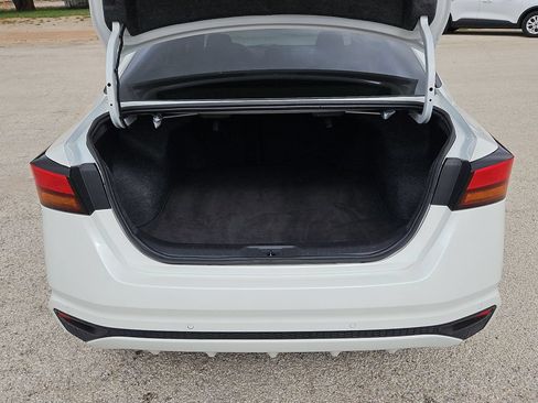 Used 2024 Nissan Altima 2.5 SV FWD image 15