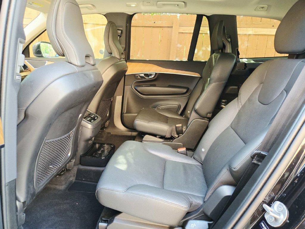 Used 2025 Volvo XC90 B6 Plus w/ Protection Package AWD/4WD image 13