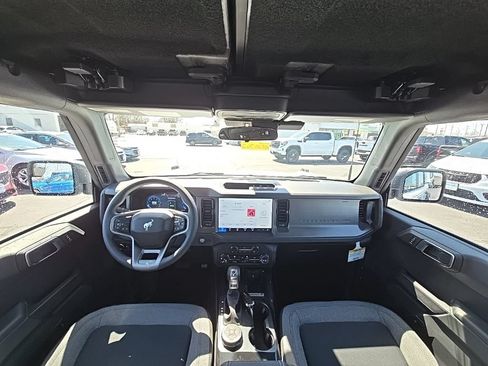 New 2025 Ford Bronco 4-Door AWD/4WD image 2