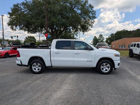 Used 2025 RAM 1500 Big Horn AWD/4WD image 3