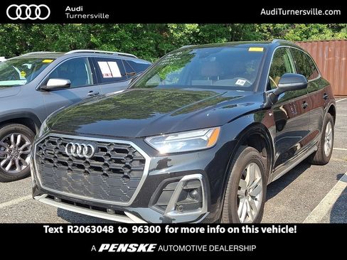 Used 2024 Audi Q5 2.0T Premium w/ Convenience Package AWD/4WD image 1
