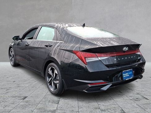 Certified 2023 Hyundai Elantra Limited FWD image 6
