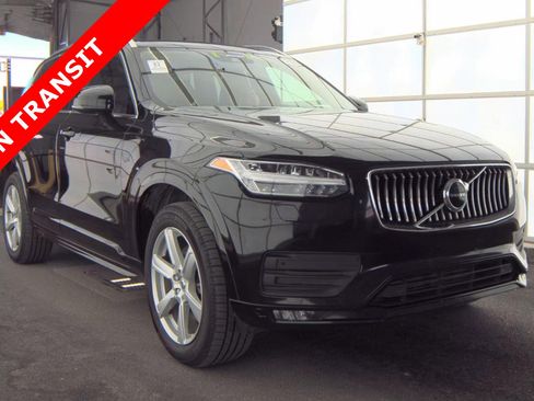 Used 2022 Volvo XC90 T5 Momentum image 5