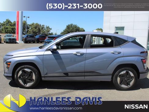Used 2024 Hyundai Kona SE FWD image 2