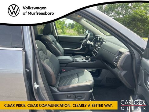 Used 2024 Nissan Pathfinder Platinum w/ Cargo Package AWD/4WD image 24