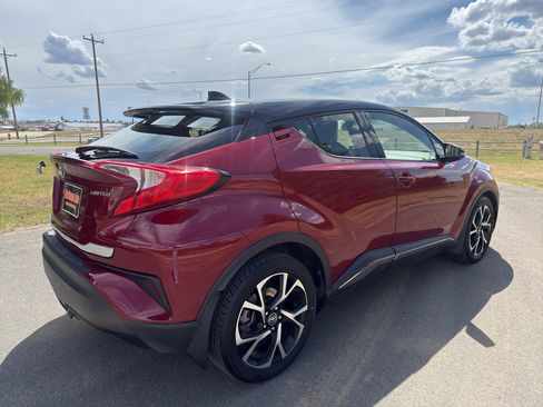 Used 2019 Toyota C-HR Limited FWD image 4