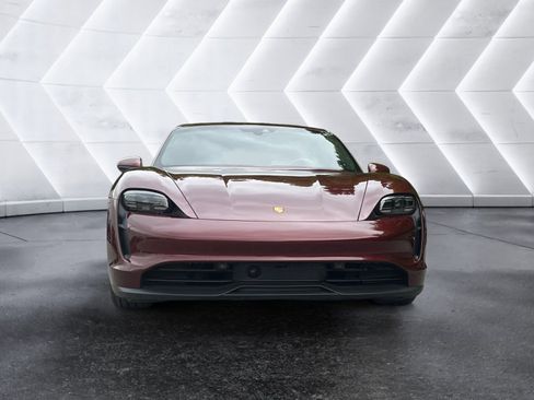 Used 2022 Porsche Taycan 4S image 9