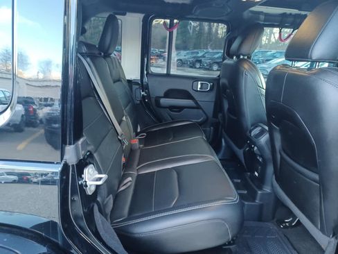 Used 2021 Jeep Wrangler Unlimited Sahara w/ Cold Weather Group image 19