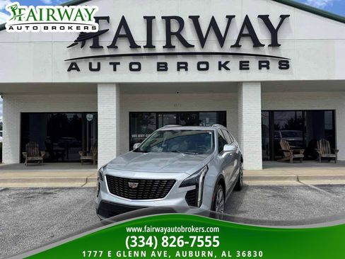 Used 2020 Cadillac XT4 Premium Luxury FWD image 1