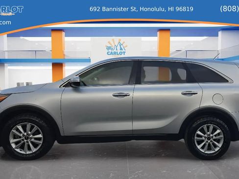 Used 2020 Kia Sorento FWD V6 image 4