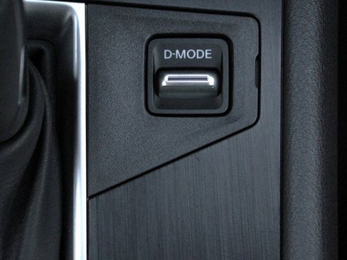 Certified 2025 Nissan Kicks S image 37