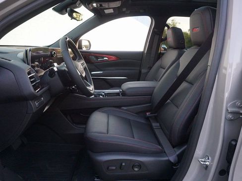 New 2026 Chevrolet Traverse Z71 w/ Enhanced Driving Package image 10