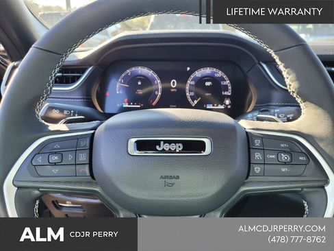 New 2025 Jeep Grand Cherokee L Altitude image 22