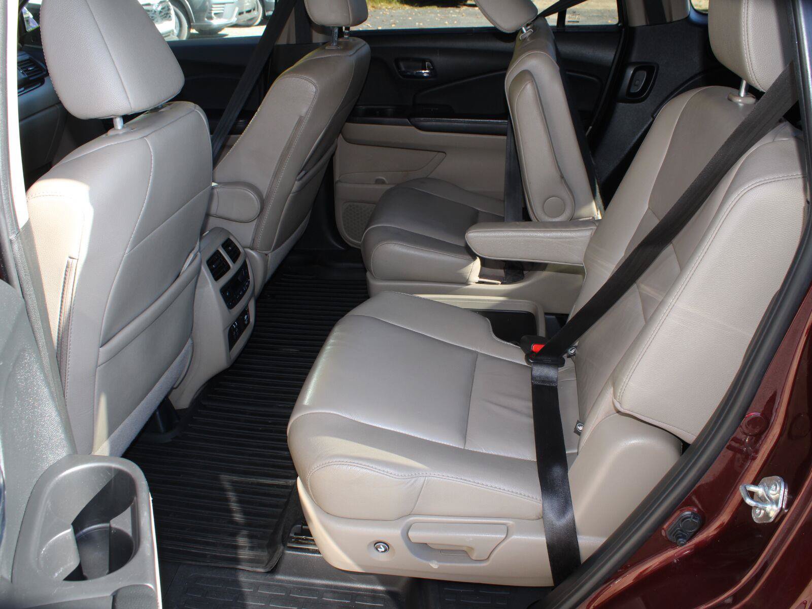 Used 2021 Honda Pilot Touring image 19