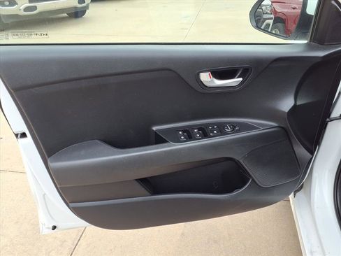 Used 2023 Kia Rio LX image 17