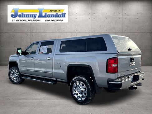 Used 2019 GMC Sierra 2500 Denali w/ Duramax Plus Package image 3
