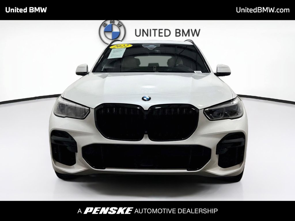 Used 2022 BMW X5 xDrive40i w/ M Sport Package AWD/4WD image 3