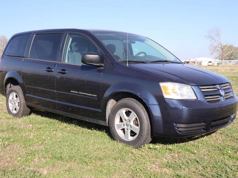 Used 2009 Dodge Grand Caravan SE w/ Climate Group image 3