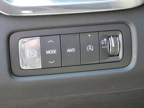 New 2026 GMC Acadia Denali w/ Super Cruise Package AWD/4WD image 46