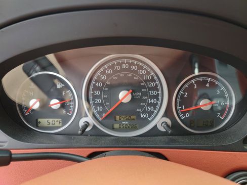 Used 2006 Chrysler Crossfire Limited image 5