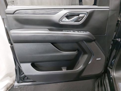 Used 2023 GMC Yukon SLT image 30