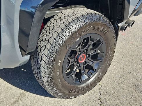 Used 2024 Toyota Tacoma TRD Pro AWD/4WD image 17