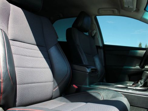 Used 2016 Toyota Camry SE FWD image 16
