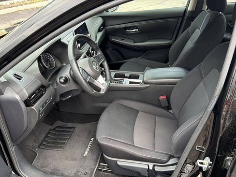 Used 2022 Nissan Sentra SV FWD image 12
