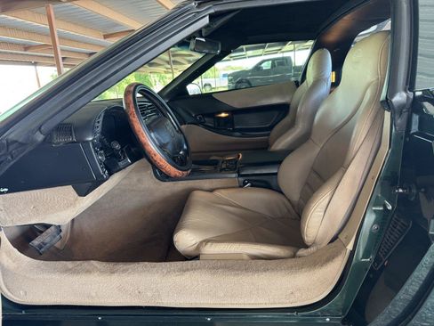 Used 1994 Chevrolet Corvette Coupe RWD image 18