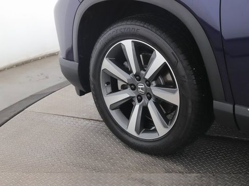 Used 2025 Honda Pilot Elite image 13