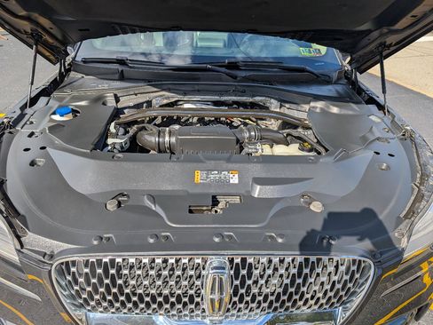 Used 2020 Lincoln Aviator Reserve w/ Equipment Group 201A image 30