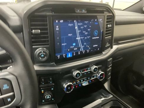 Used 2025 Ford F150 Lariat AWD/4WD image 11