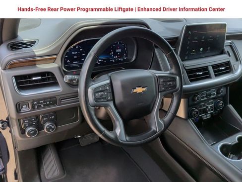 Used 2023 Chevrolet Suburban Premier AWD/4WD image 17