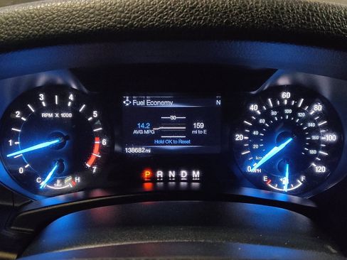 Used 2017 Ford Expedition XLT AWD/4WD image 23